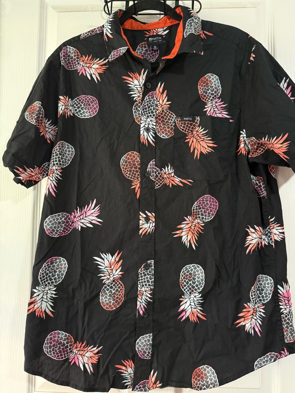 Matix Men's XL Rainbow Pineapple Hawaiian Aloha Button Up Shirt Black Orange